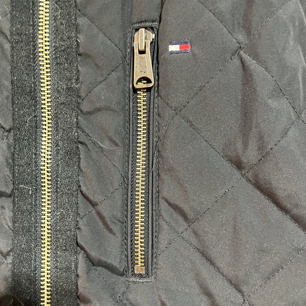 Tommy Hilfiger Men’s Black Quilted Zip-Up Vest - Size XS - Picture 2 of 11